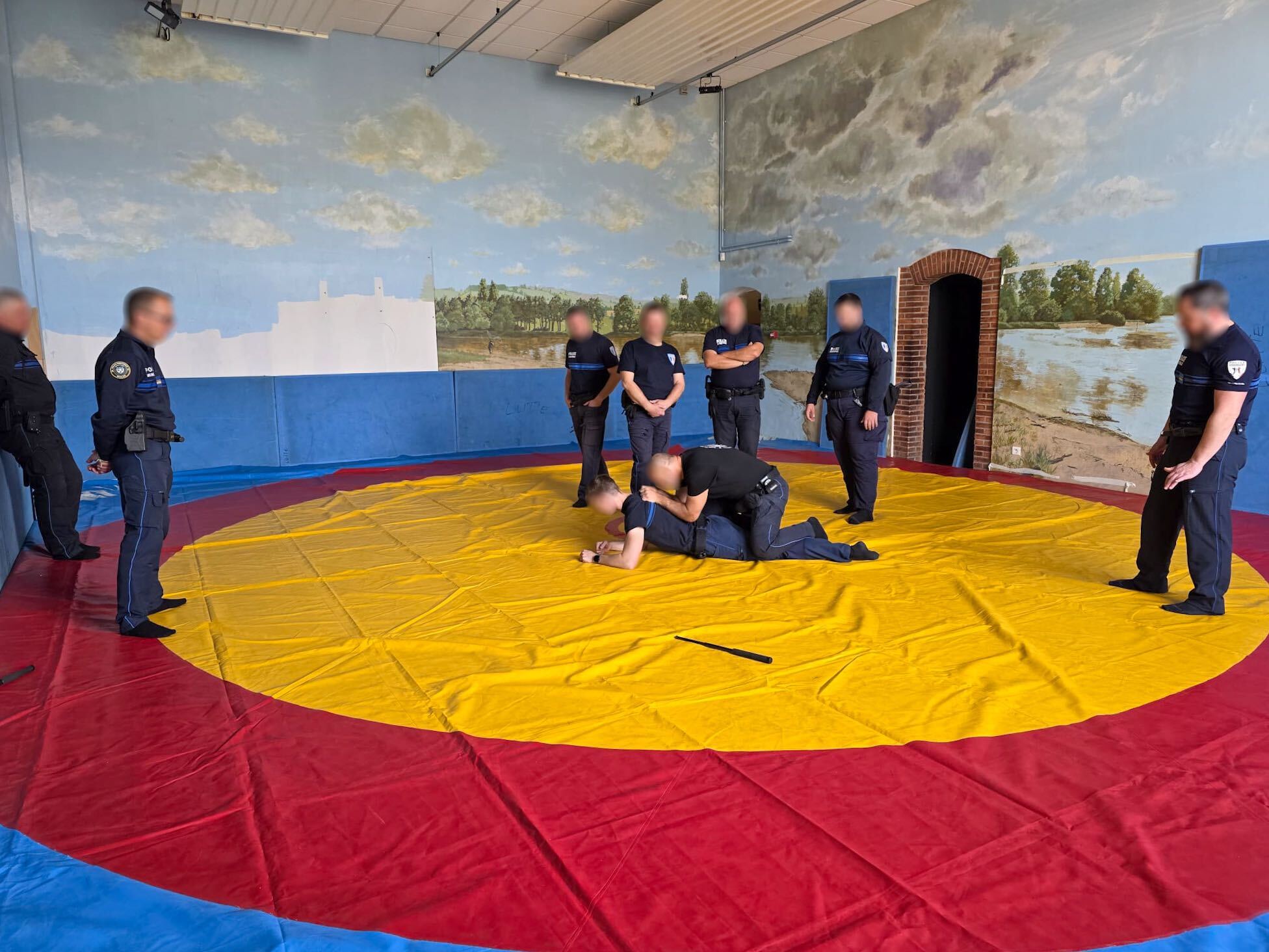 Police - 𝐅𝐨𝐫𝐦𝐚𝐭𝐢𝐨𝐧 𝐚𝐧𝐧𝐮𝐞𝐥𝐥𝐞 𝐩𝐨𝐮𝐫 𝐥𝐚 𝐏𝐨𝐥𝐢𝐜𝐞 𝐌𝐮𝐧𝐢𝐜𝐢𝐩𝐚𝐥𝐞 𝐝𝐞 𝐌𝐨𝐮𝐥𝐢𝐧𝐬 👮 La ...