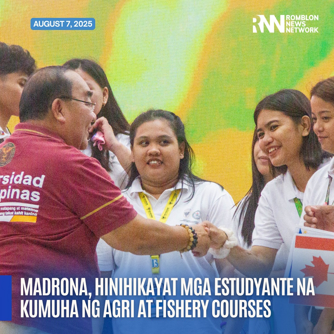 Romblon - Hinikayat ni Congressman Budoy Madrona ang mga estudyante ng ...