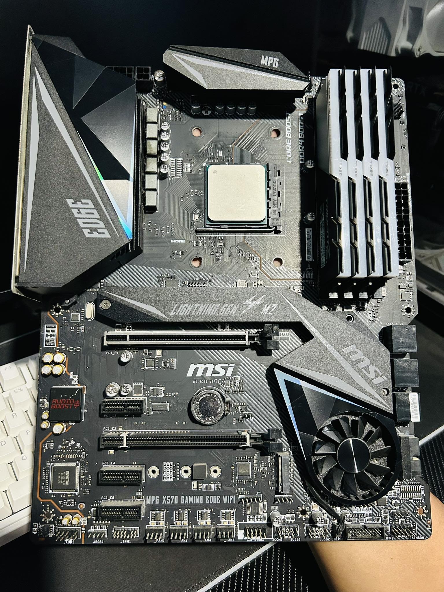 AMD RYZEN 7 5800X AMD TUF X570 PLUS WIFI TRIDENT Z 32GB (16X2) DDR 