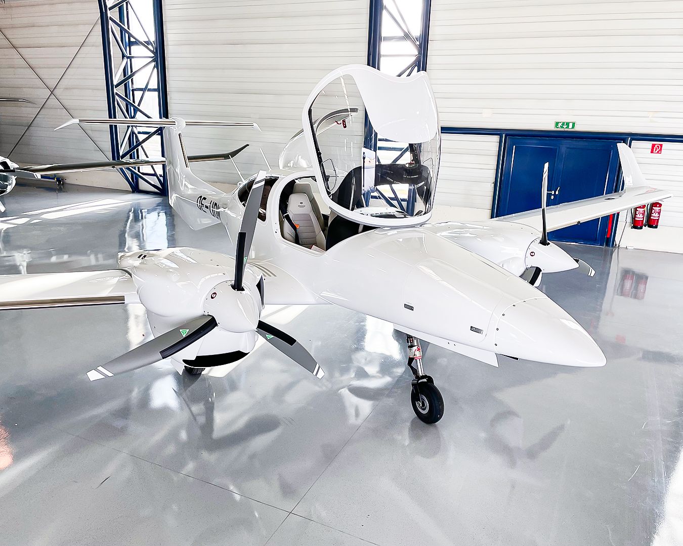 Diamond - The #DA42 is trusted by pilots around the world. ️ Its twin ...