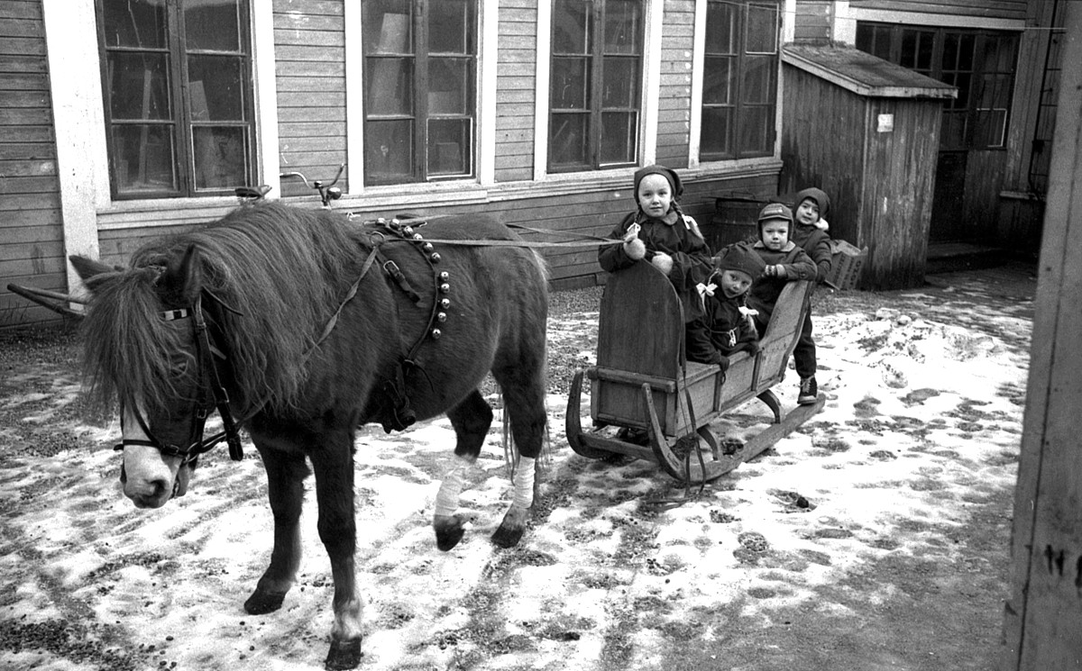 gamla-bilder-fr-n-sundsvall-med-omnejd-tivoliv-gen-p-60-talet