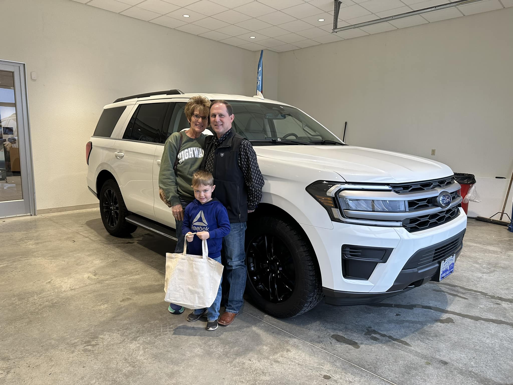 Congratulations to Scott and Kelly... - Twin Motors Ford Inc