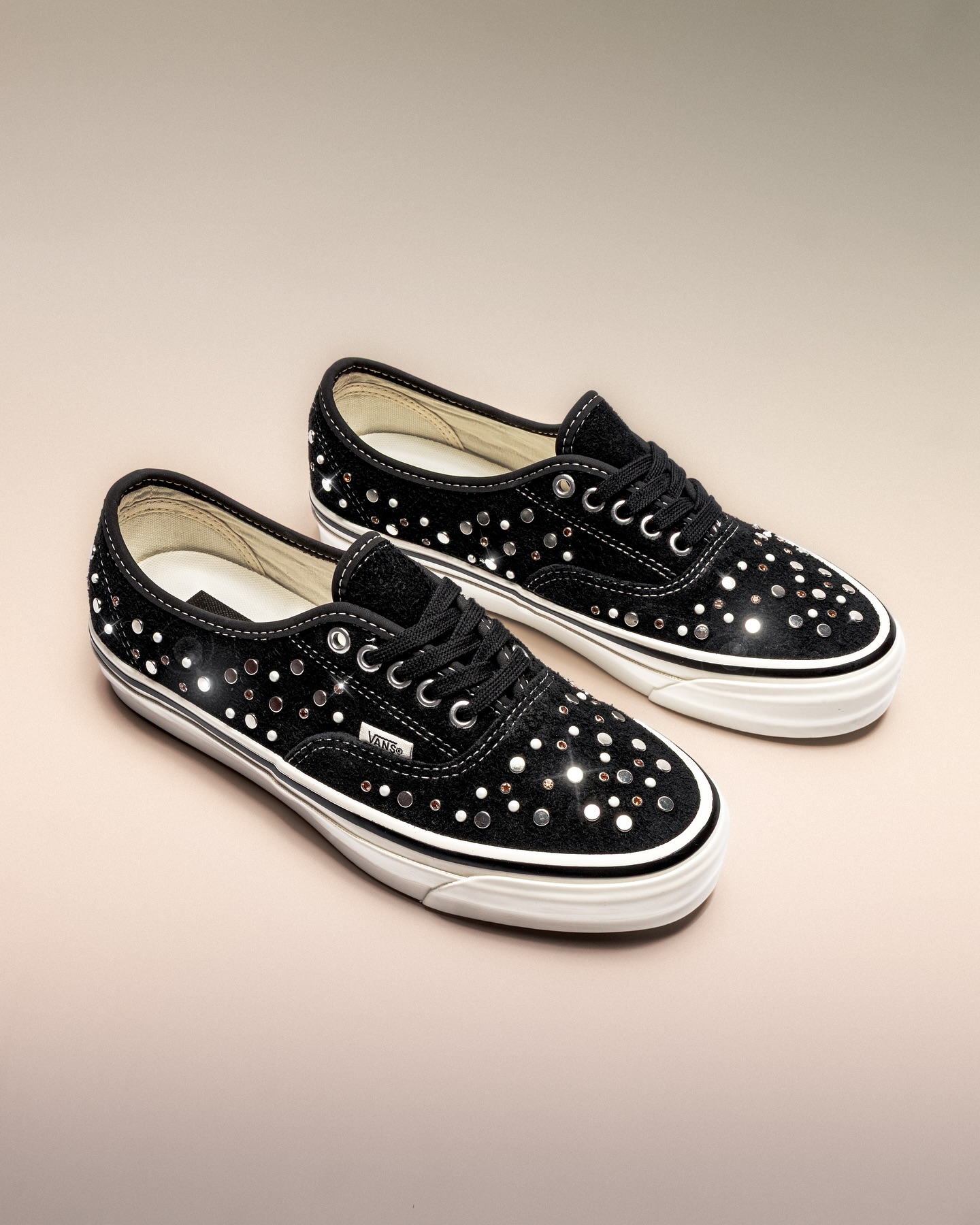 The new Vans LX Authentic 44 in 