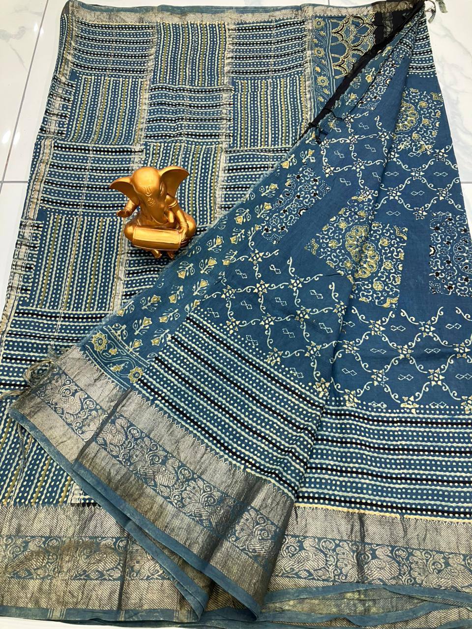 *Material*:Mangalagiri pattu by... - Murari Collections | Facebook