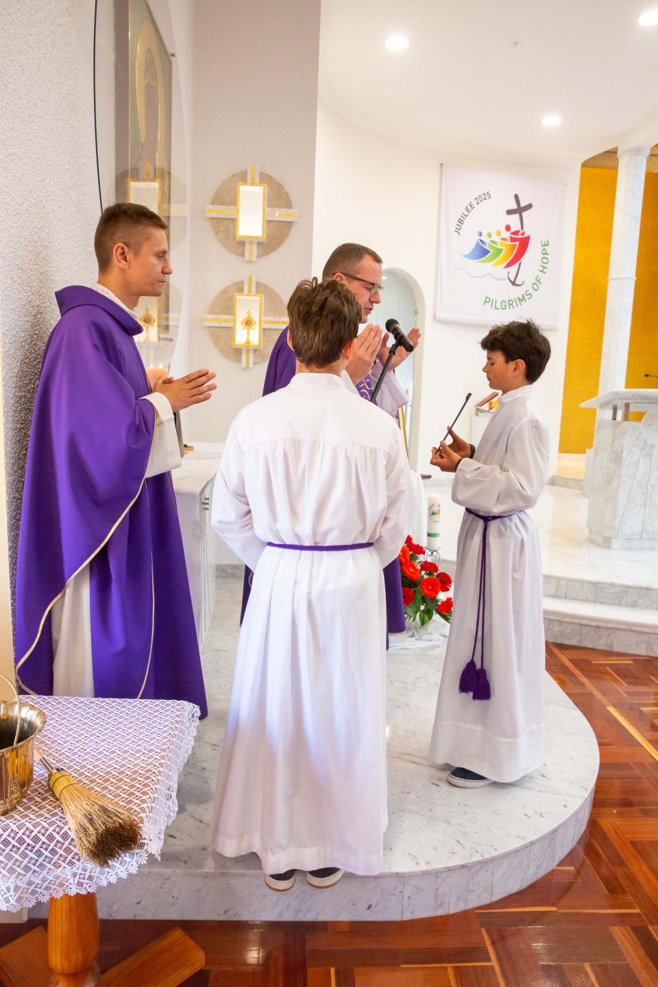 Divine Mercy Shrine... - Divine Mercy Shrine Keysborough