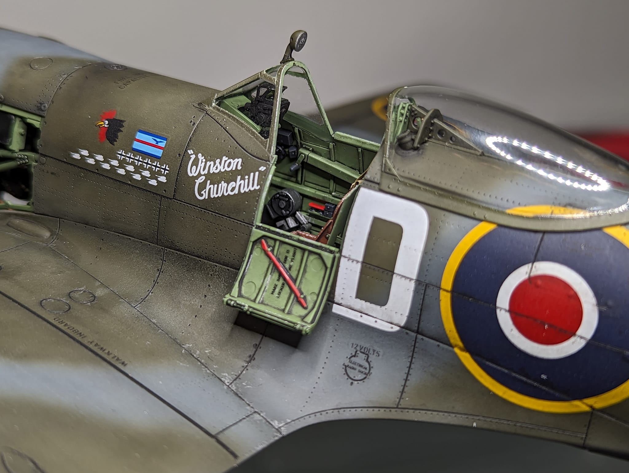 Tamiya 1/32 MK.XVIE Spitfire model kit review