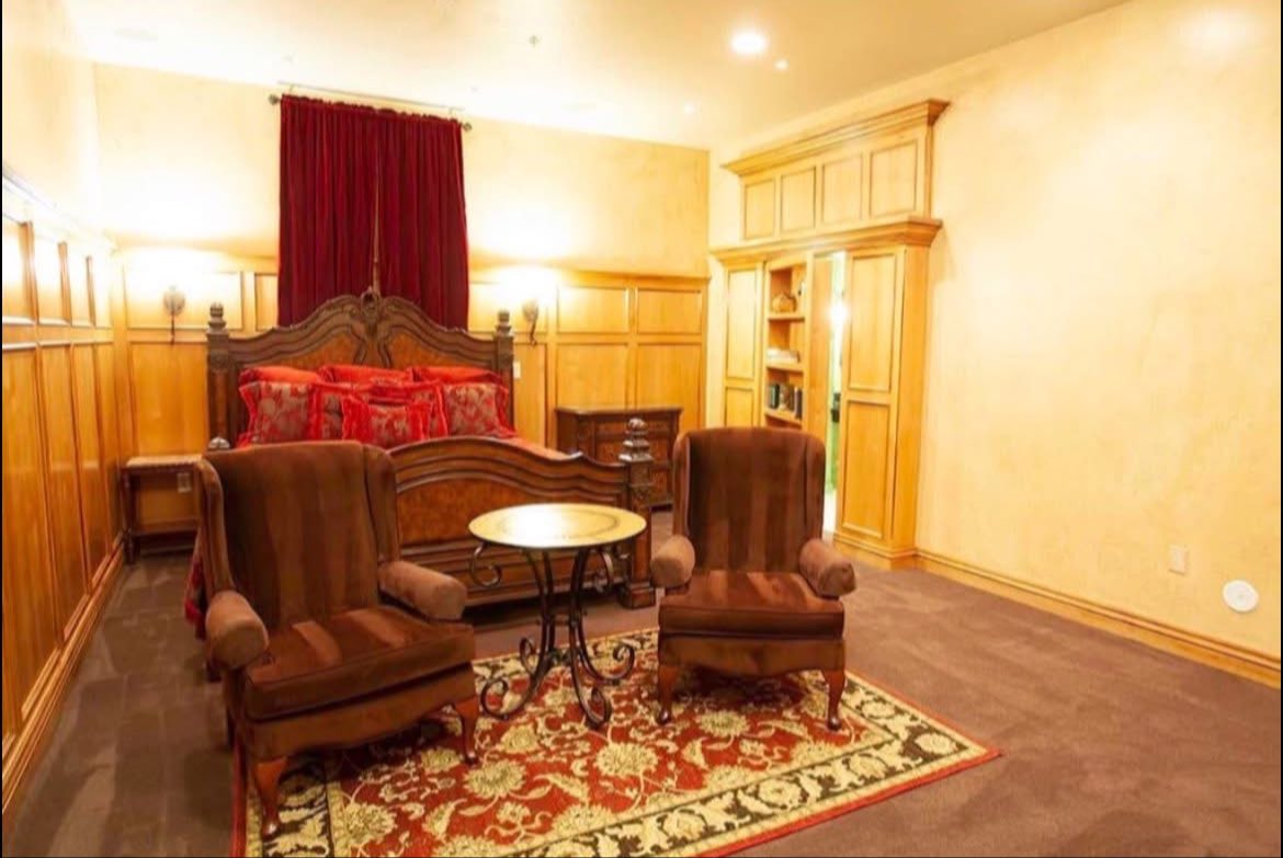 Destinations Inn Luxury Theme Rooms | Idaho Falls ID