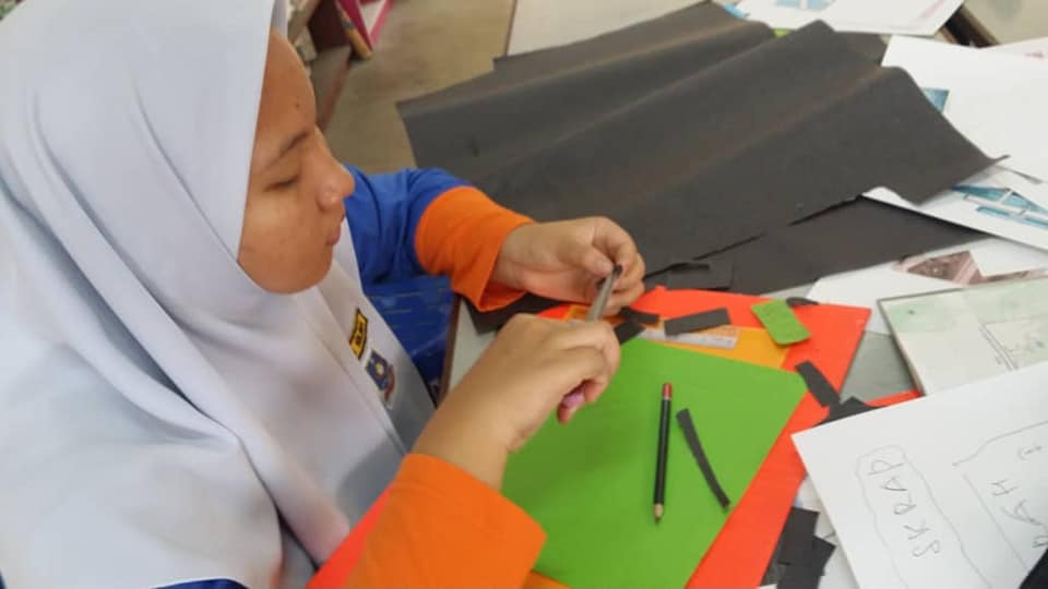 Aktiviti Membuat Buku Skrap Kelab Spbt Smk Jelawat Facebook