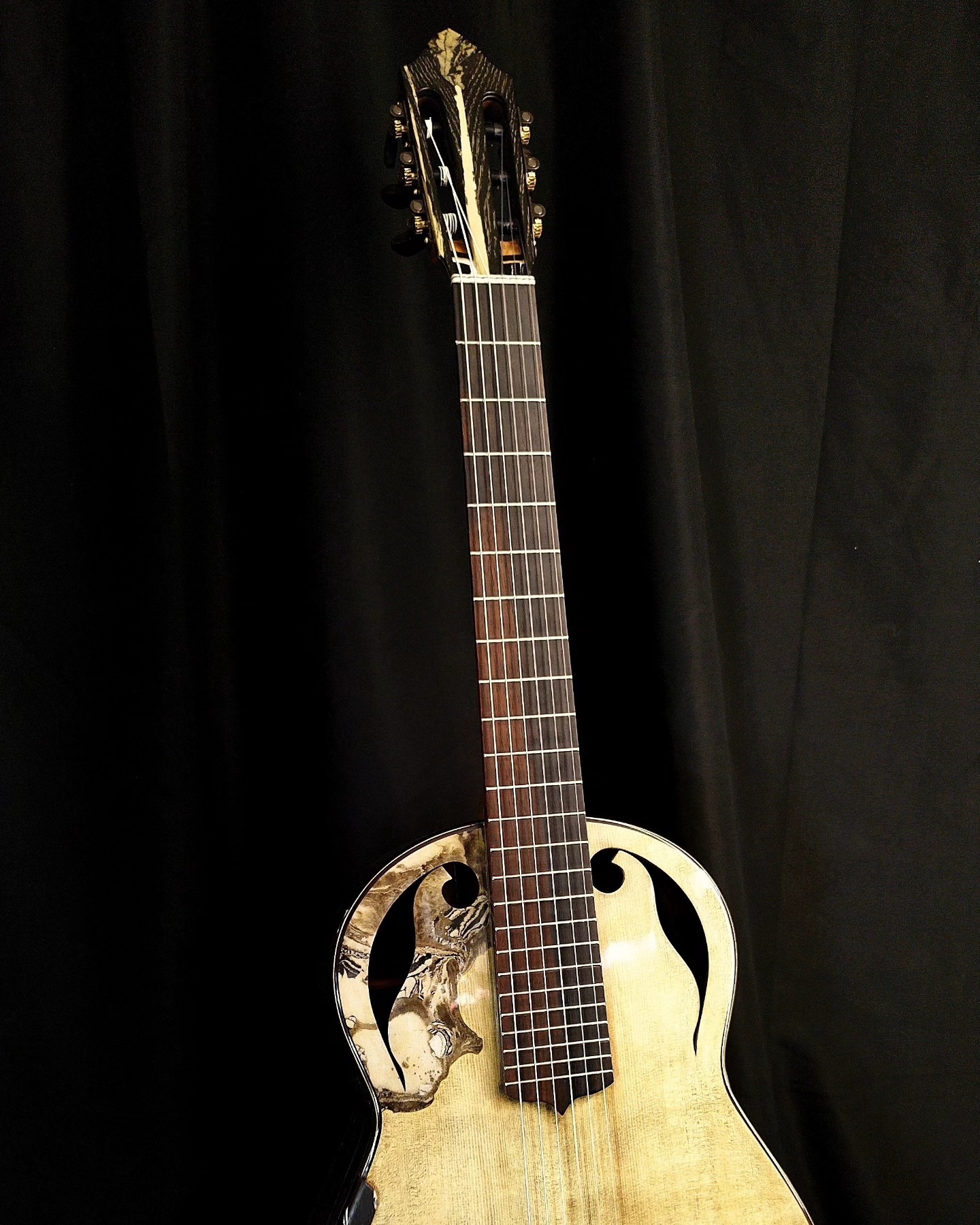 Jakub Zytecki presents his new signature model - Mayones Jassper