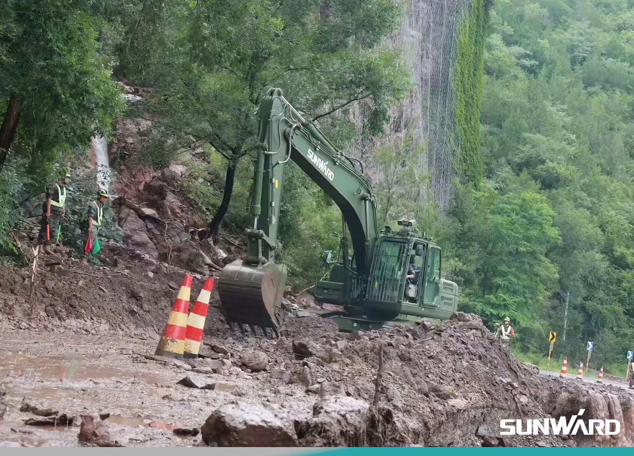 Sunward - 🚨 Sunward Remote-Controlled Excavators Deploy for Beijing ...
