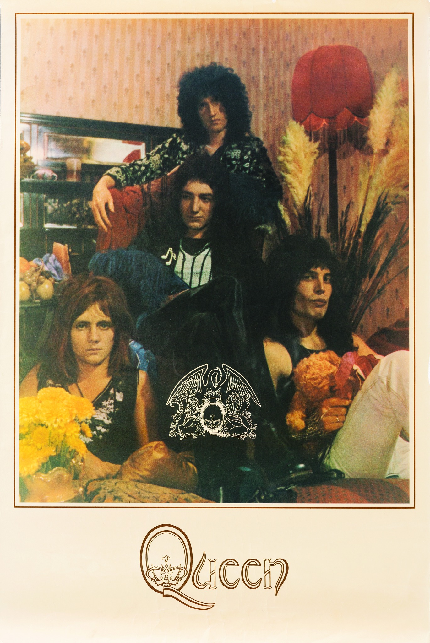 👑 Vintage Queen Posters – First Drop Available Now! The first