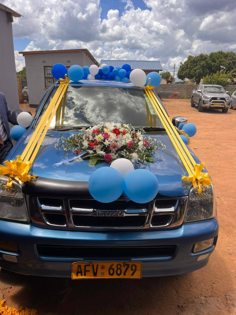 Bishop Rambakupetwa honoured with Isuzu D-Max vehicle