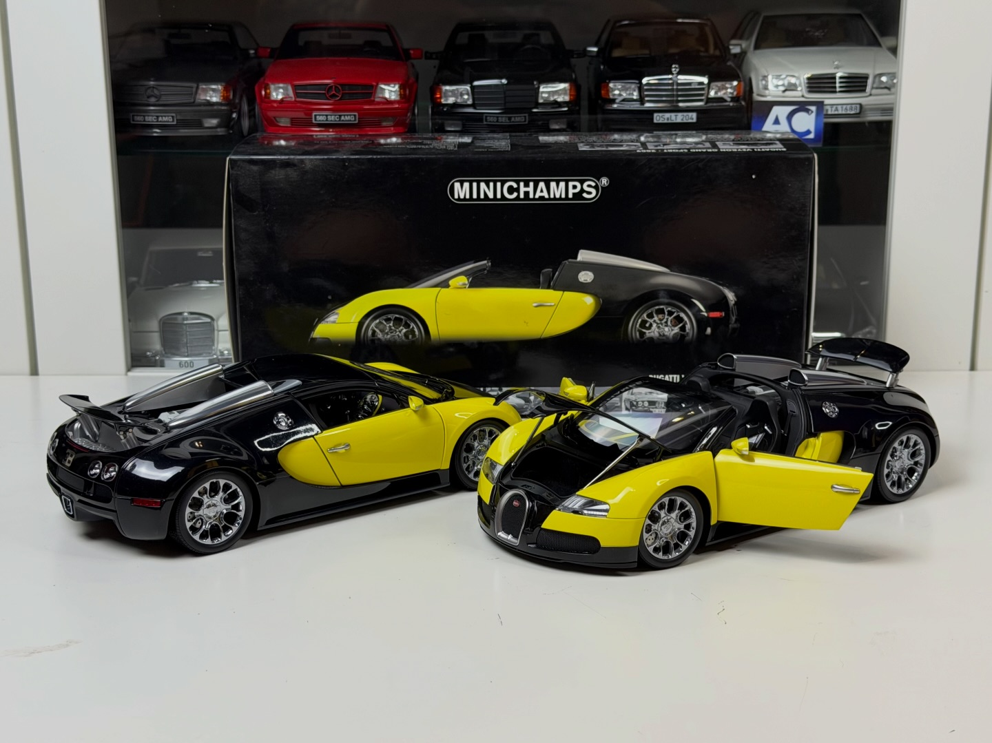 ミニカー MINICHAMPS Bugatti Veyron Grand Sport Bugatti Veyron Grand Sport (2009) by Minichamps 1:18 scale