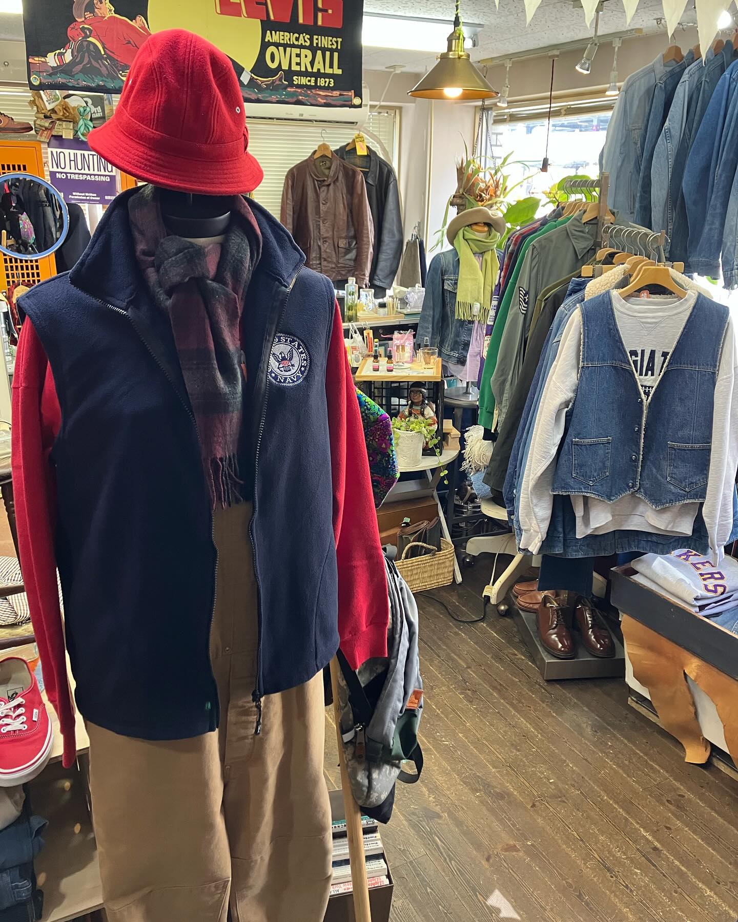 CHIC Young Clothing Store - 本日は祝日につき、月曜日ですが12:00-20 