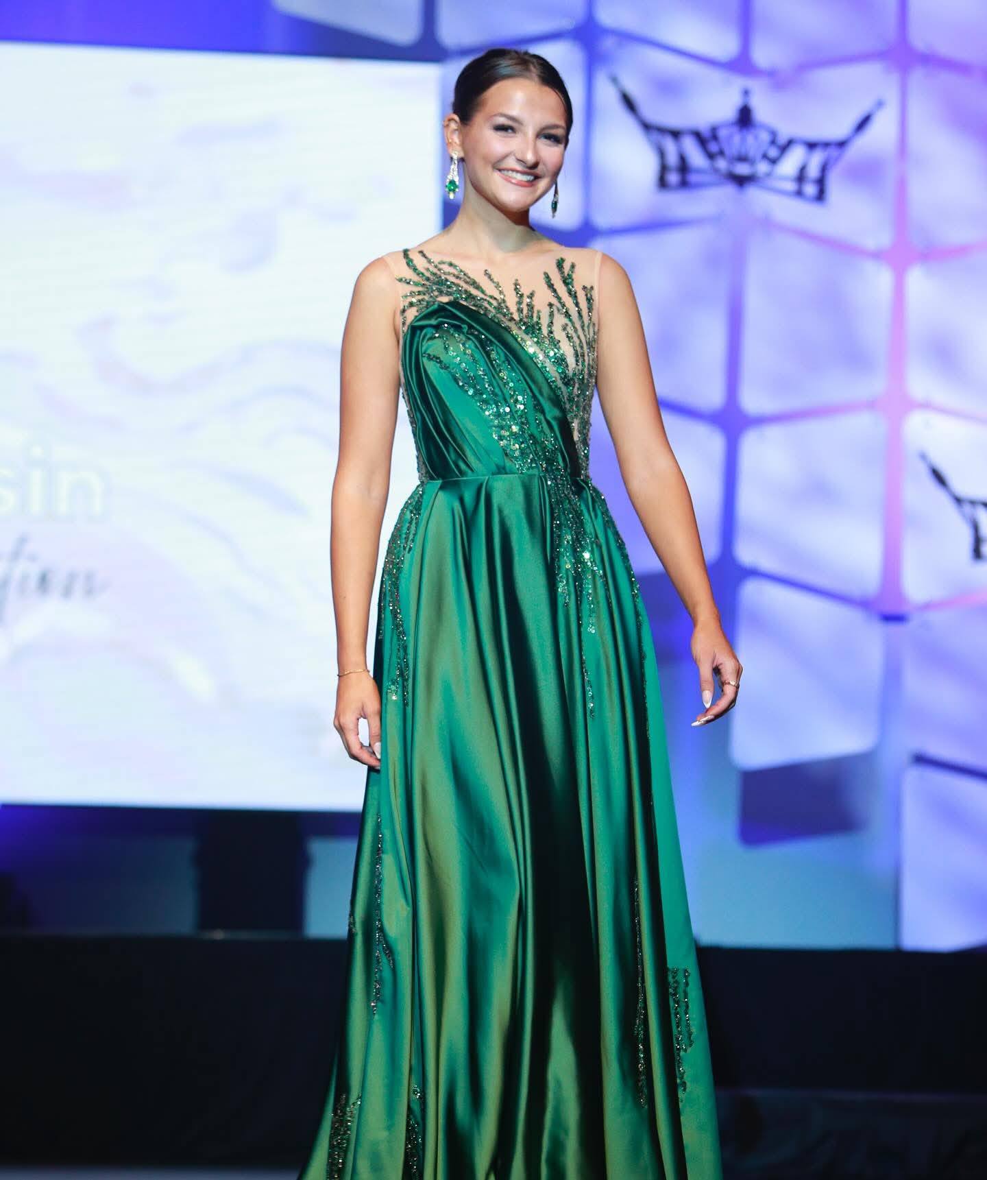 formal dresses wausau Miss Avery and Miss Wausau Teen Anna looked stunning in Pickyglam 🥰🥰🥰 Men's wearhouse