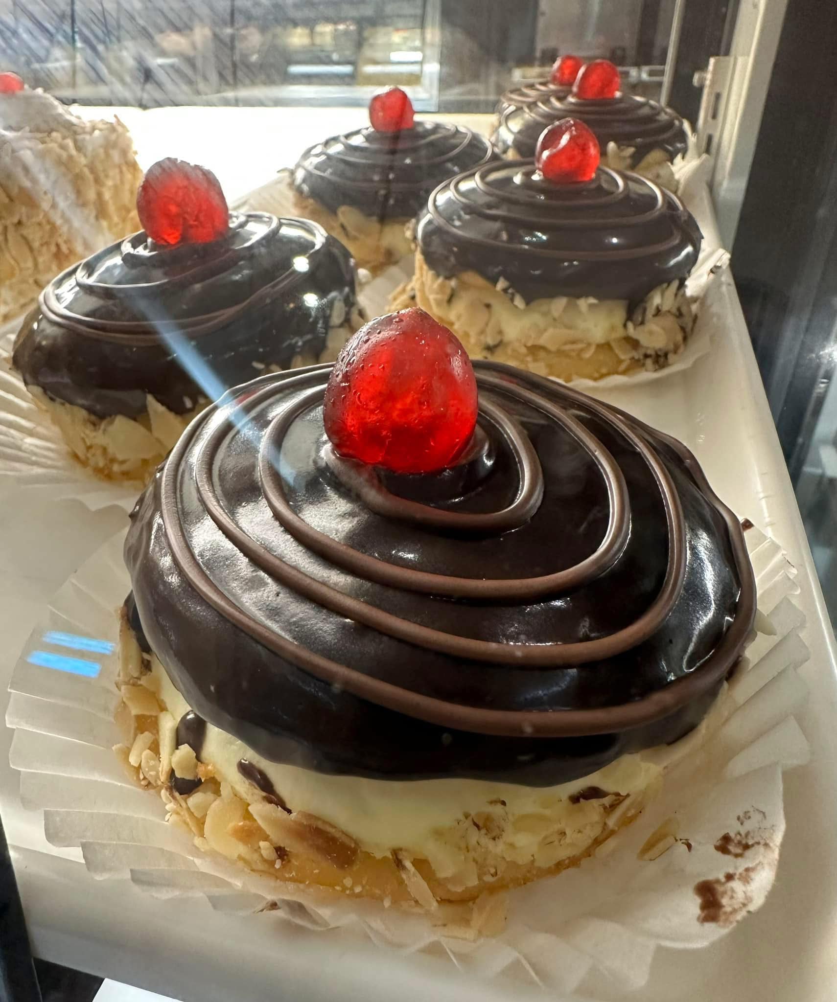 KOK & Mini KOK! A soft Greek sponge cake filled with silky pastry