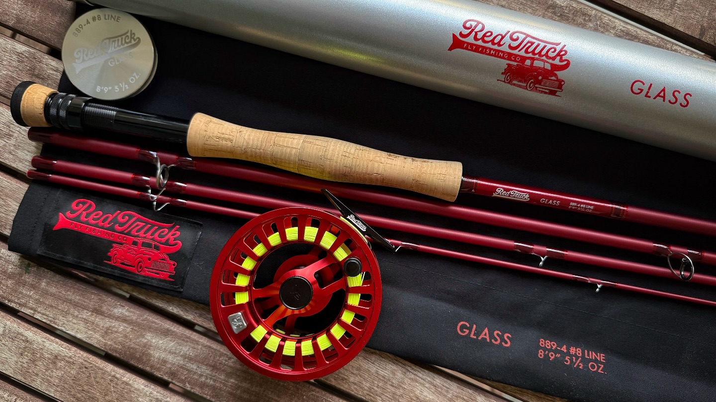 diesel fishing reel 1000 Spinning  Fish Frostbite USA which has a double barrel handle Red Truck Diesel 0/2 Fly