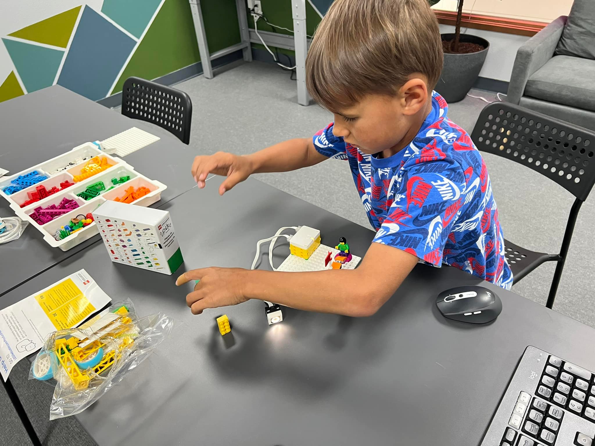 Today we had an Intro to Robotics... - SK Technology Center | Facebook