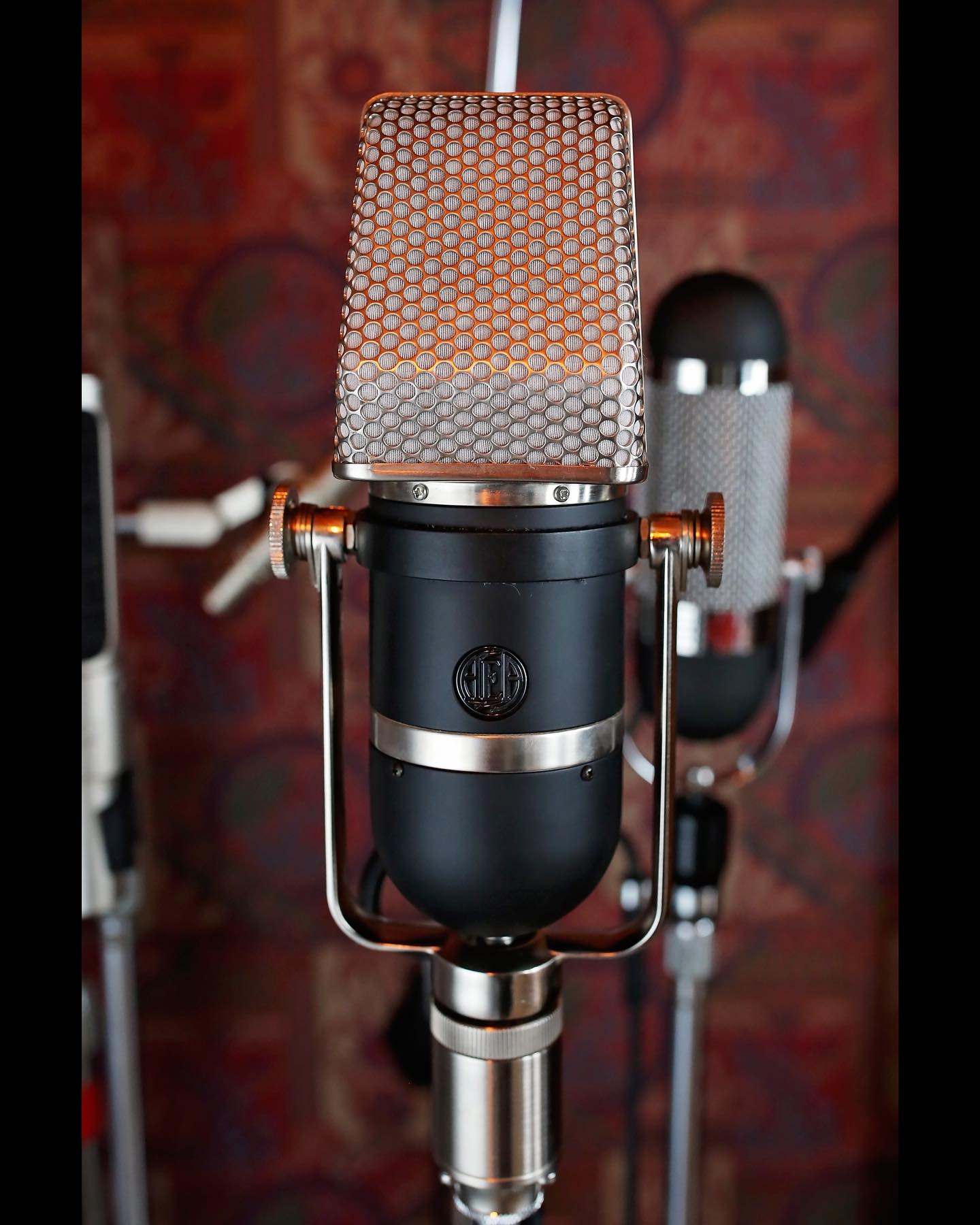 Honeytone - We are big fans of ribbon mics. They deliver the sound of ...