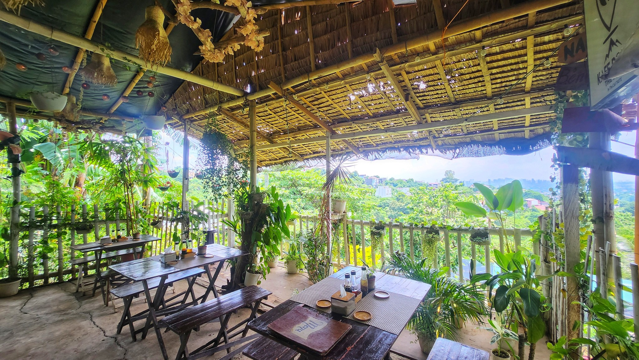 Kafe Point The Peak | Rizal