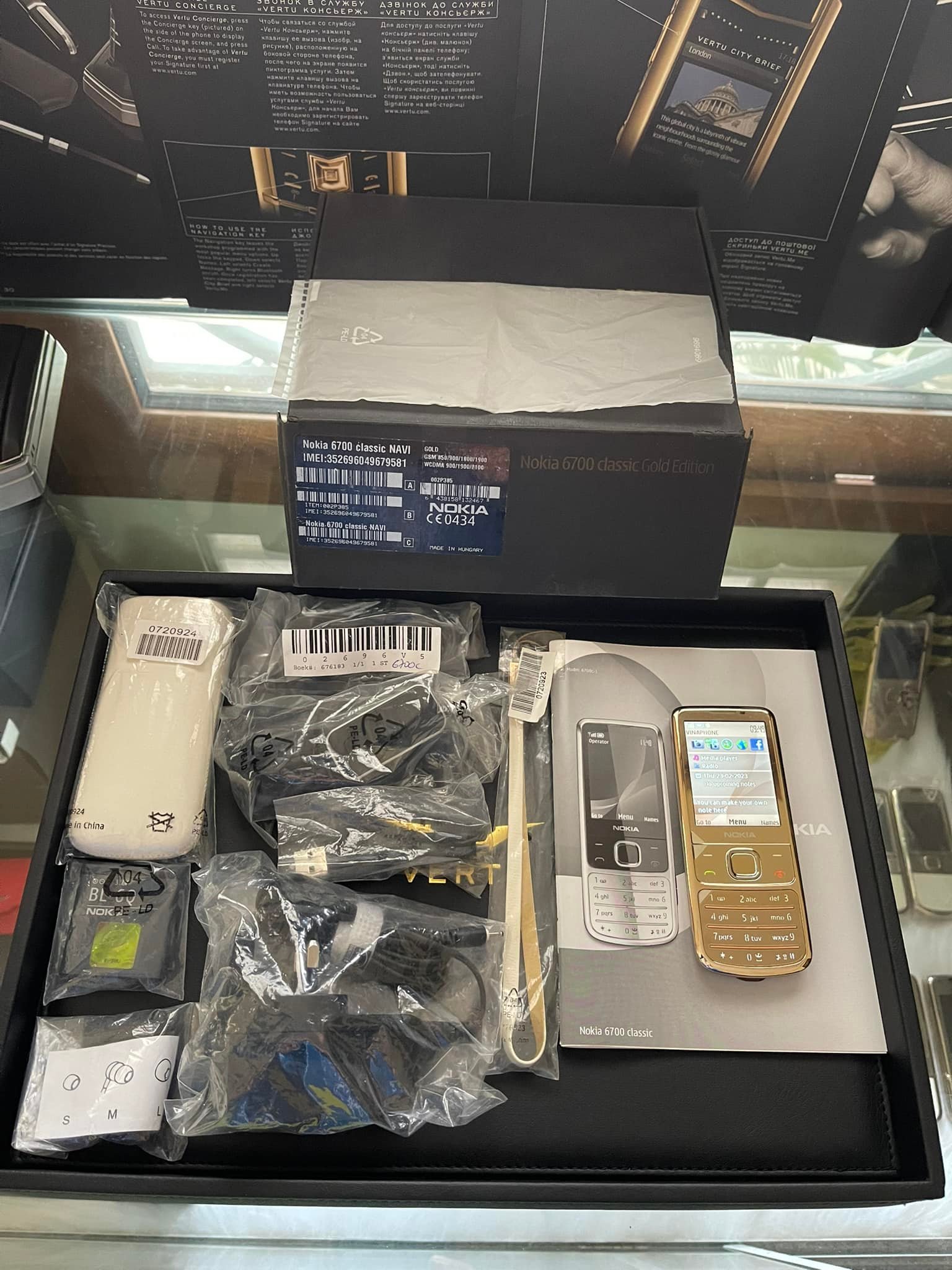 HỘI ĐAM MÊ 8800 & 6700 VIP | Nokia 6700 Classic Gold Edition là phiên ...