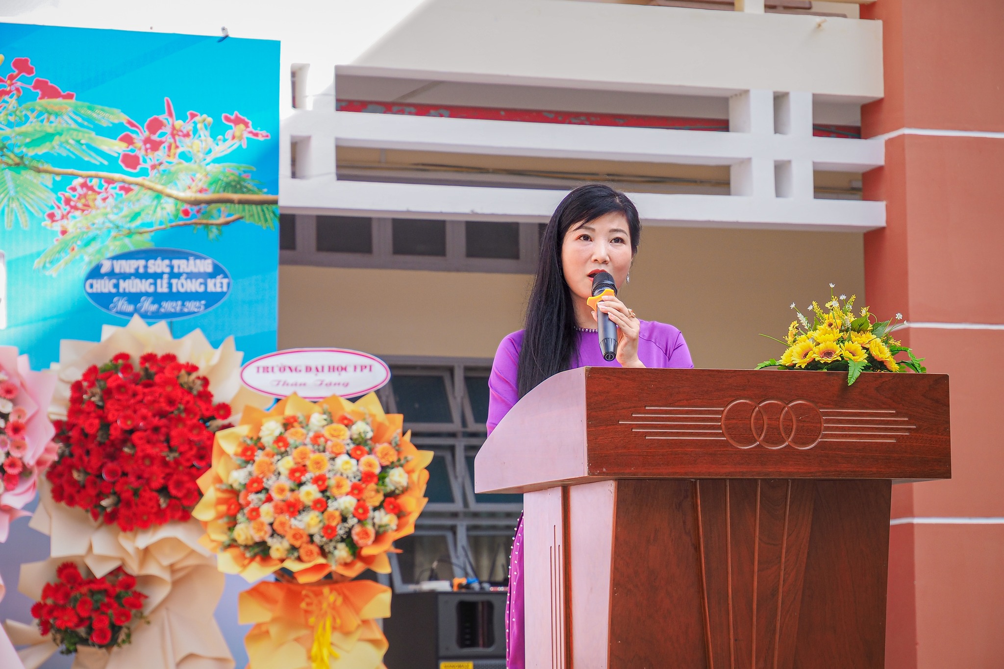 Văn... - Văn phòng trường THPT chuyên NTMK - Thành phố Cần Thơ