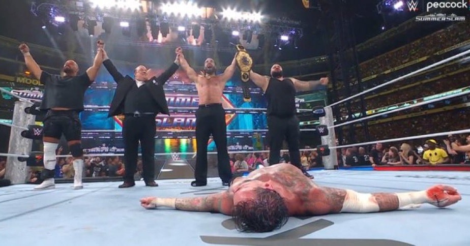 The Backstage - Seth Rollins defeats CM Punk via pinfall to become a 2X ...