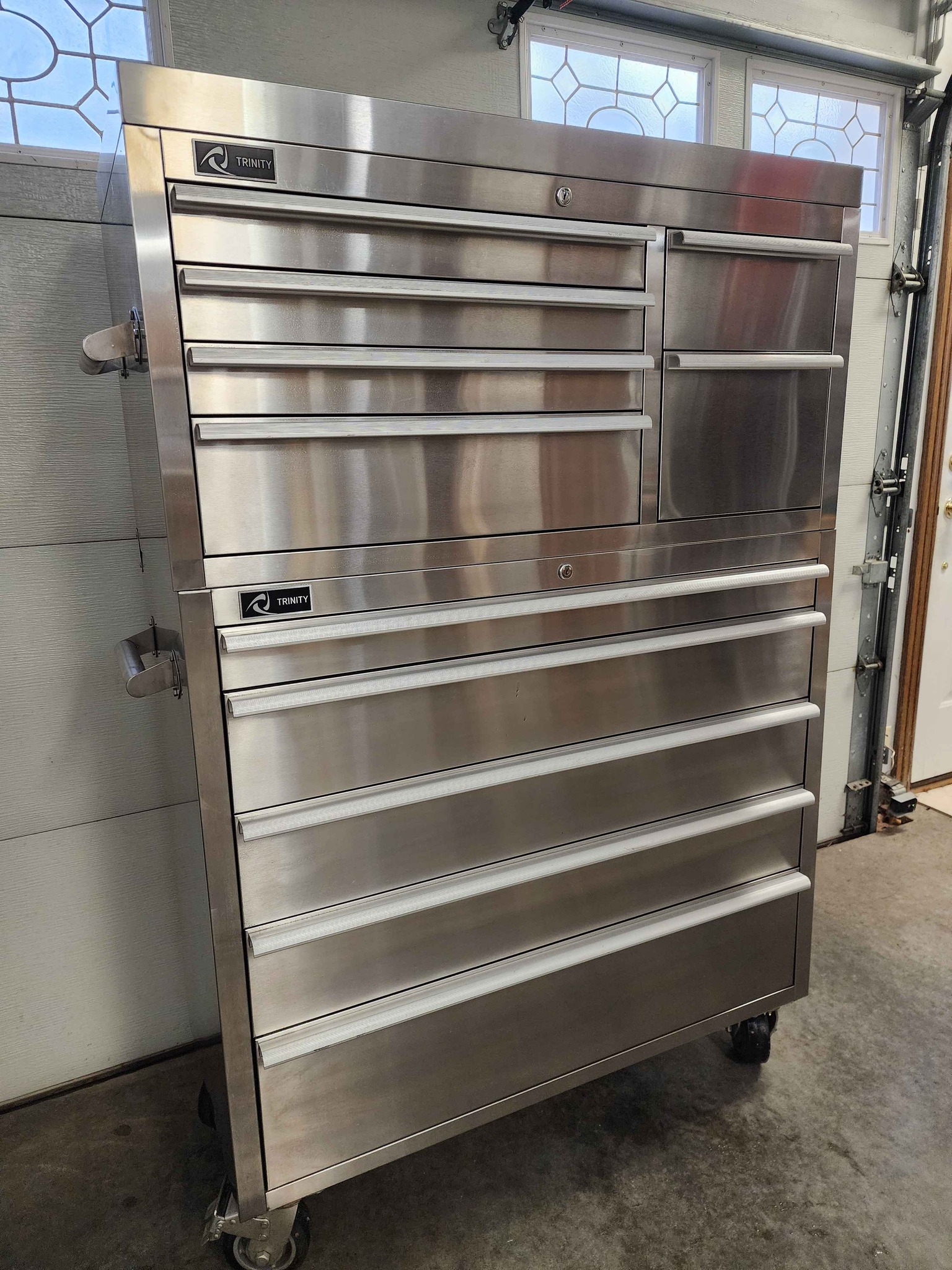 Amazing shape stainless trinity 11 drawer tool box. - Tool Boxes, Belts ...