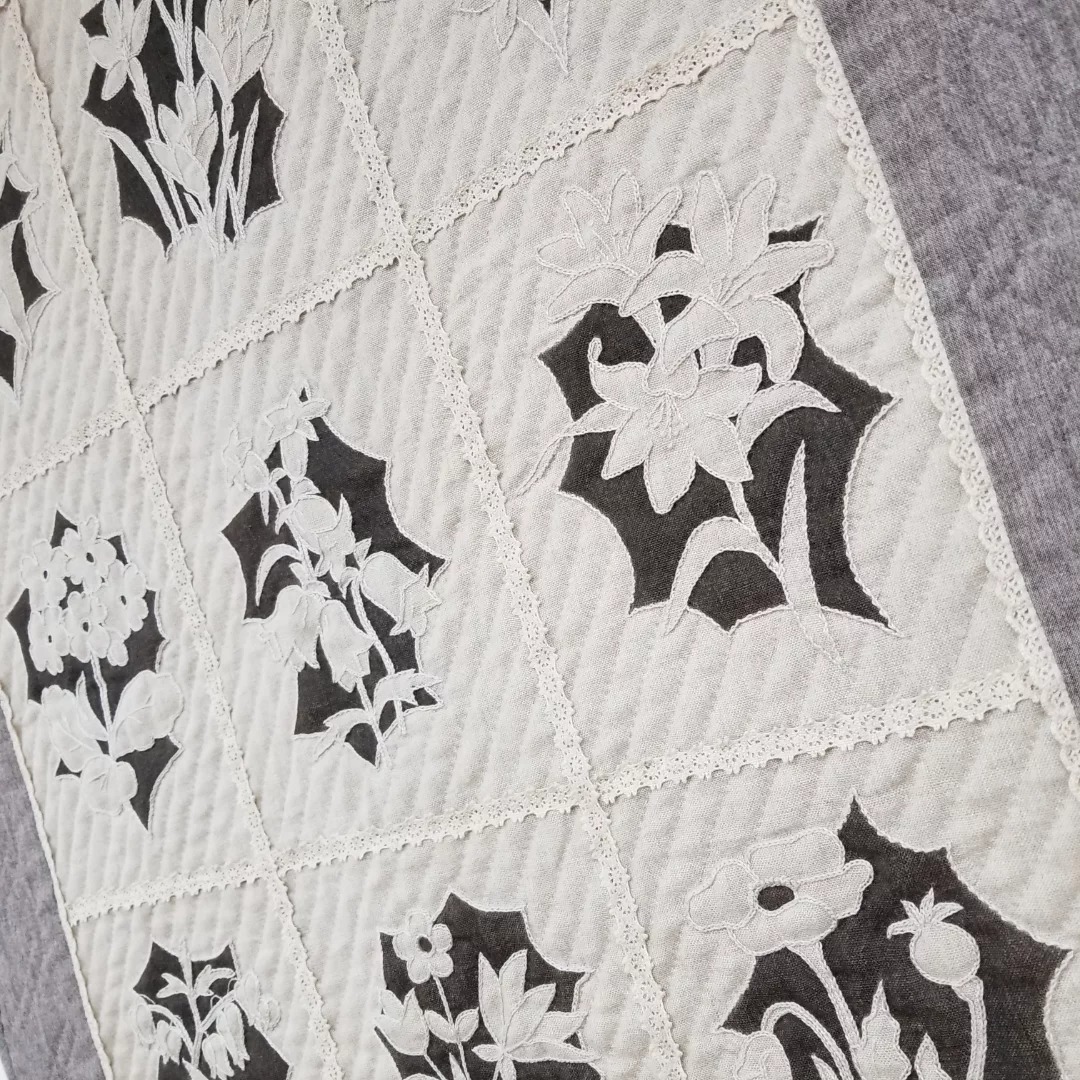 刺繍と布用ペンでタペストリー 生徒さんの作品です #刺繍 #パッチ