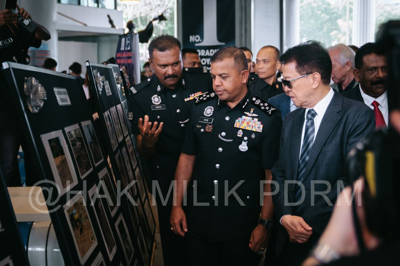 Polis Diraja Malaysia ( Royal Malaysia Police ) - Penyampaian ...