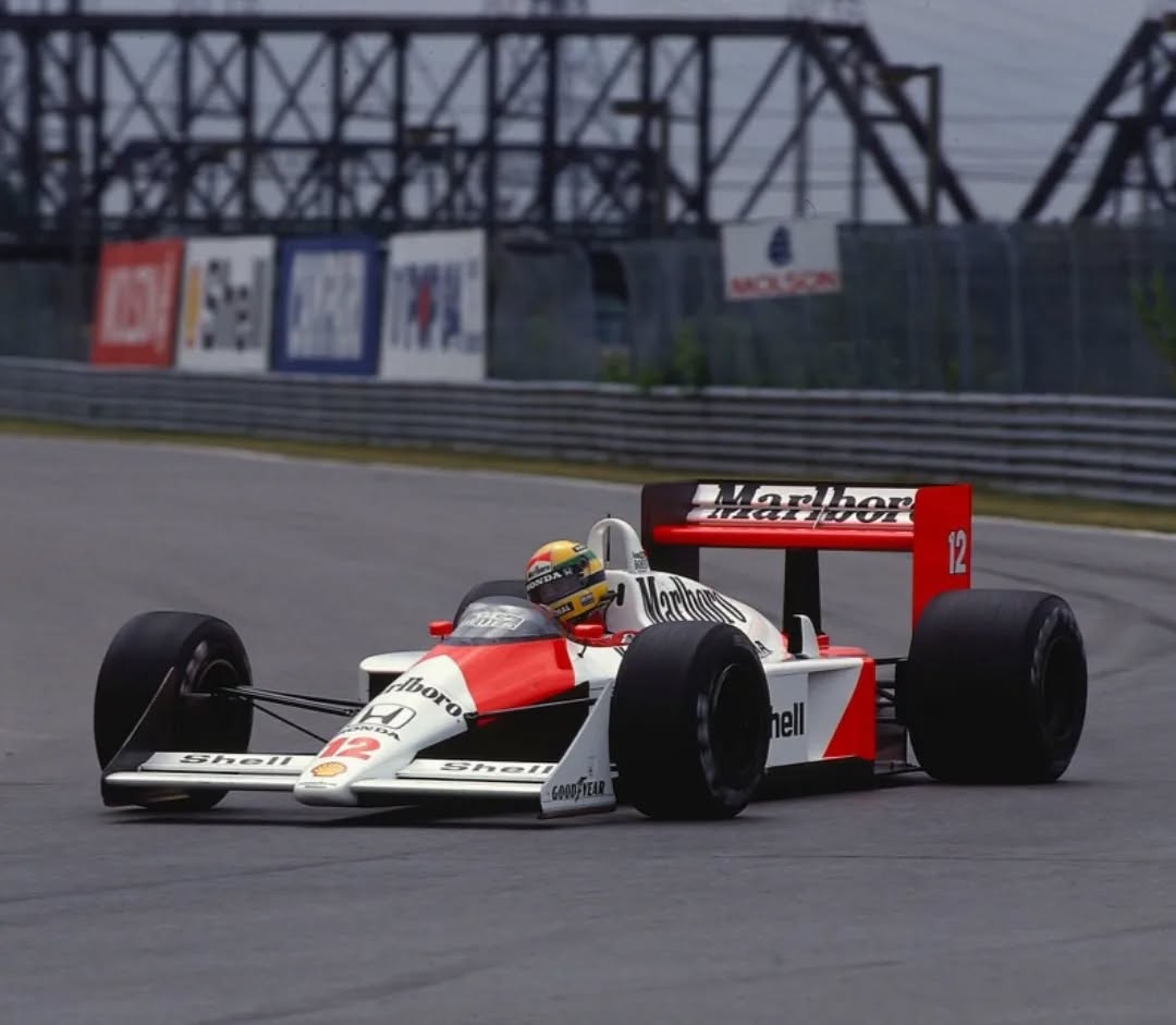 Ayrton Senna (McLaren-Honda MP4/4), Japanese GP, 1988. 📷 Sutton