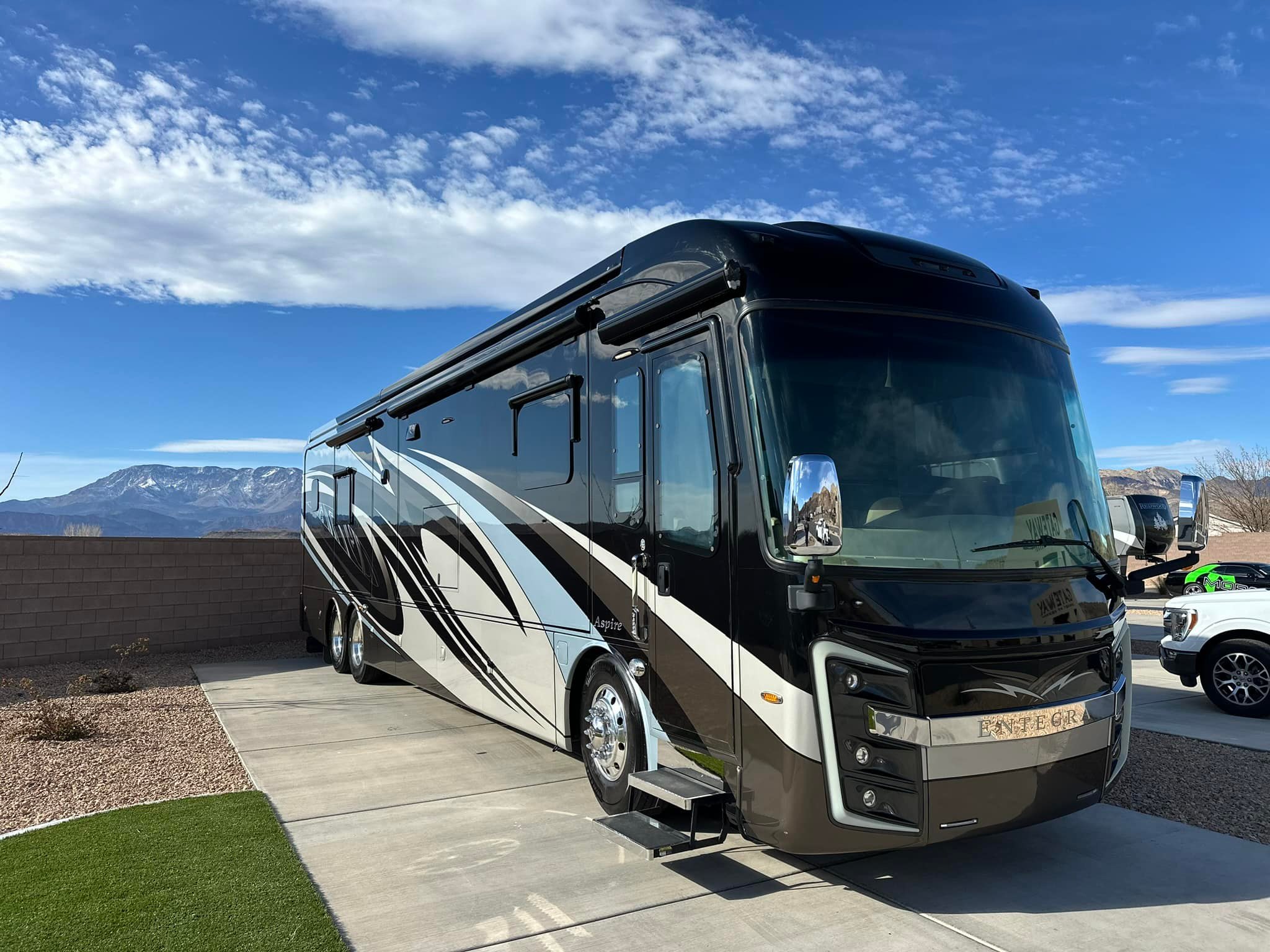 Shiny RV Wash