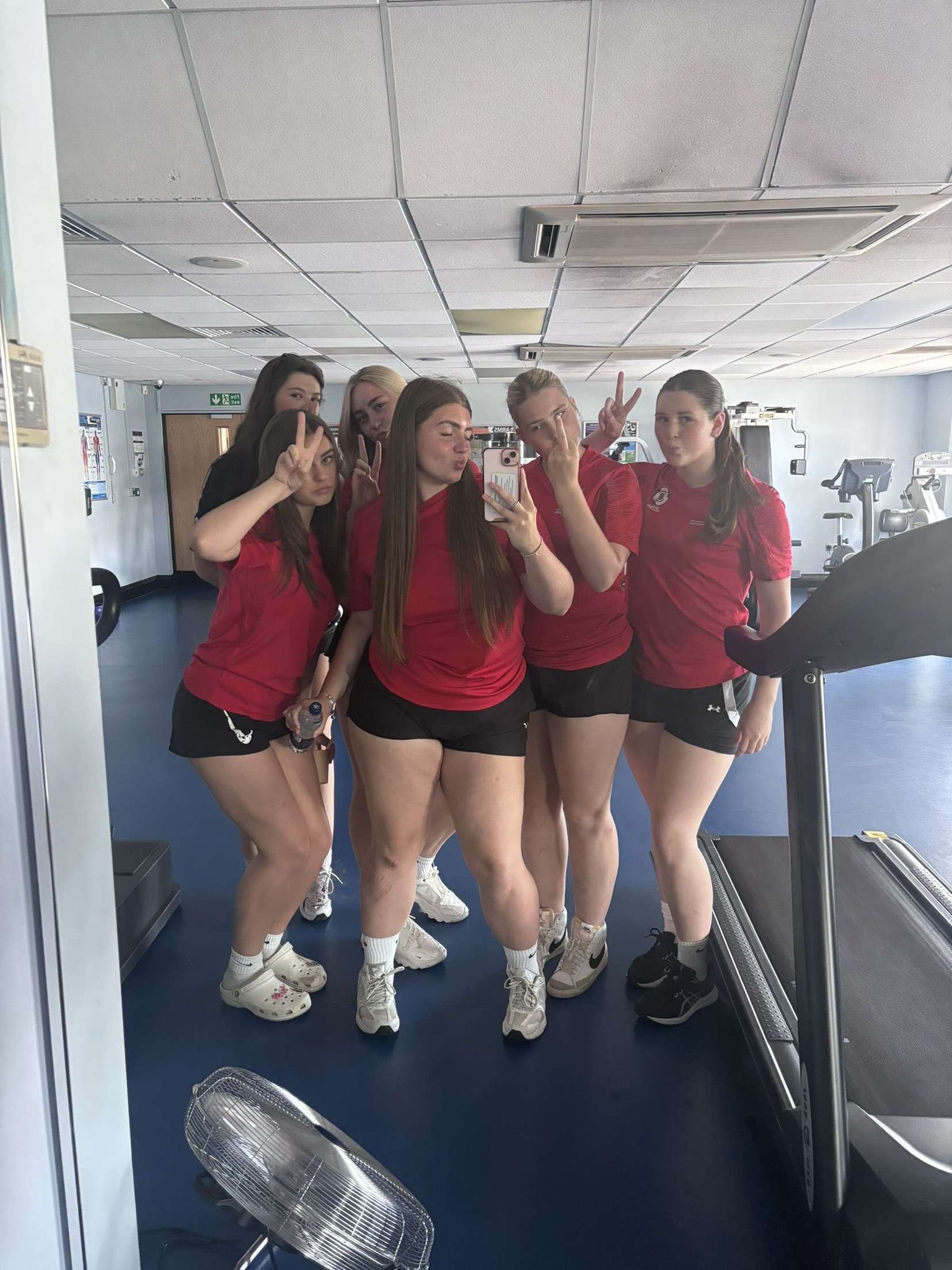 Barking Abbey... - Barking Abbey School Netball Academy