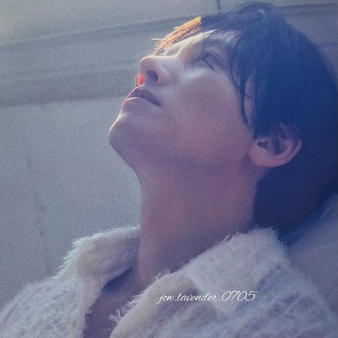Photos of cards from Ji Chang Wook's CD 