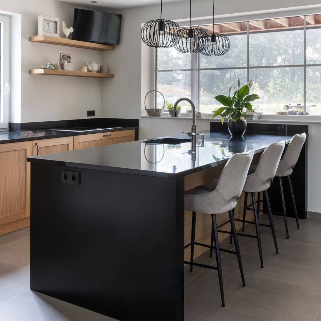 JVD - 𝗩𝗮𝗻 𝘀𝗰𝗵𝗲𝘁𝘀 𝘁𝗼𝘁 𝗿𝗲𝘀𝘂𝗹𝘁𝗮𝗮𝘁 Een keuken begint altijd met een idee ...