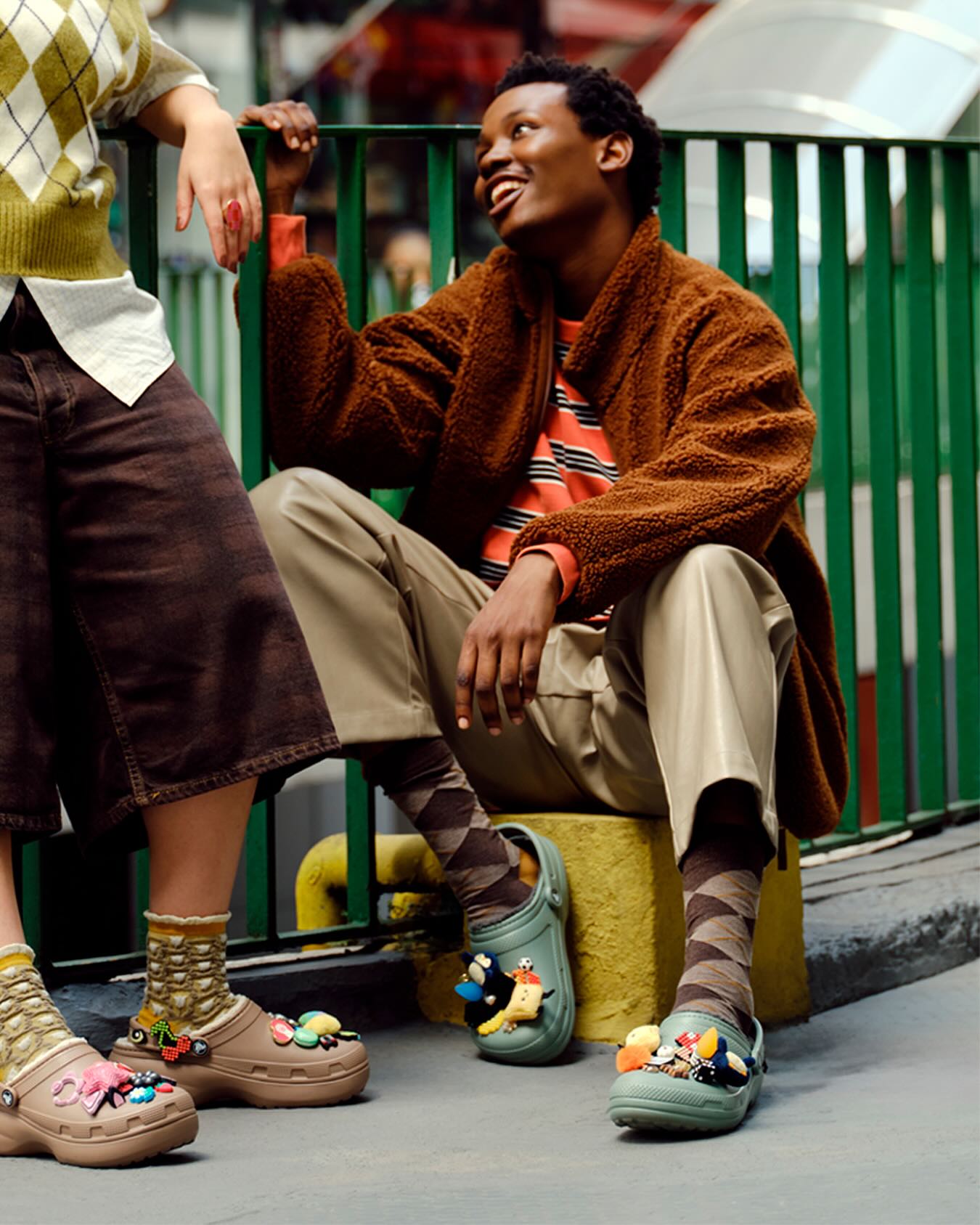 Crocs - ¿Días fríos? 🫣 Nuestras Crocs Lined Clog son exactamente lo que ...