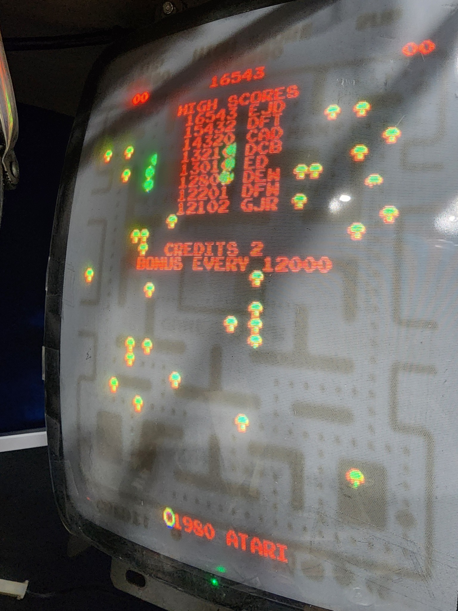 What causes 4 beeps on Centipede arcade game board?