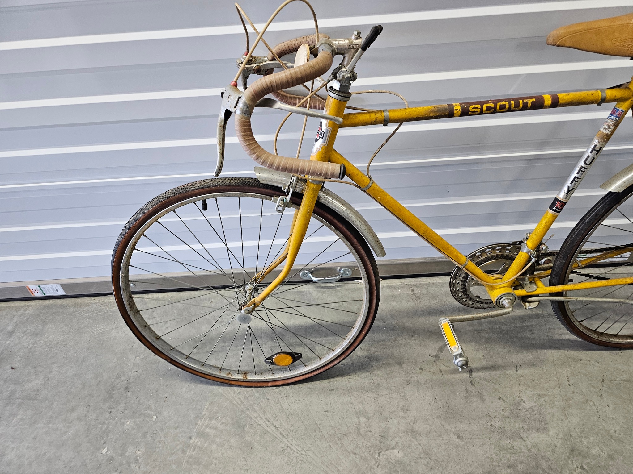 Huffy Scout 10 speed vintage 70s 26in wheel bike. $75