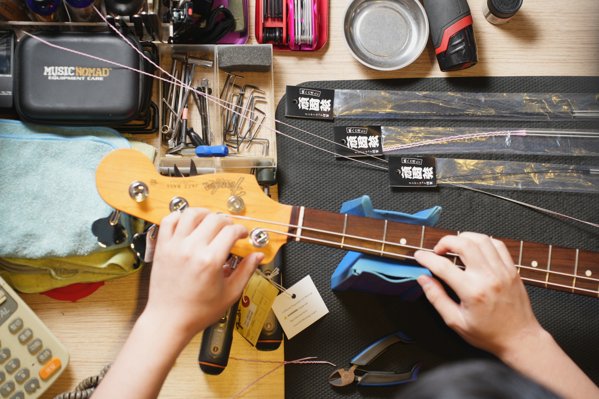 敦煌樂器 - 🎸 來自日本的職人之作！ #頑固弦 GANKO Strings 登場 為超低弦距而生，讓你的速度與技巧全面釋放🔥 由「低弦距調整 ...