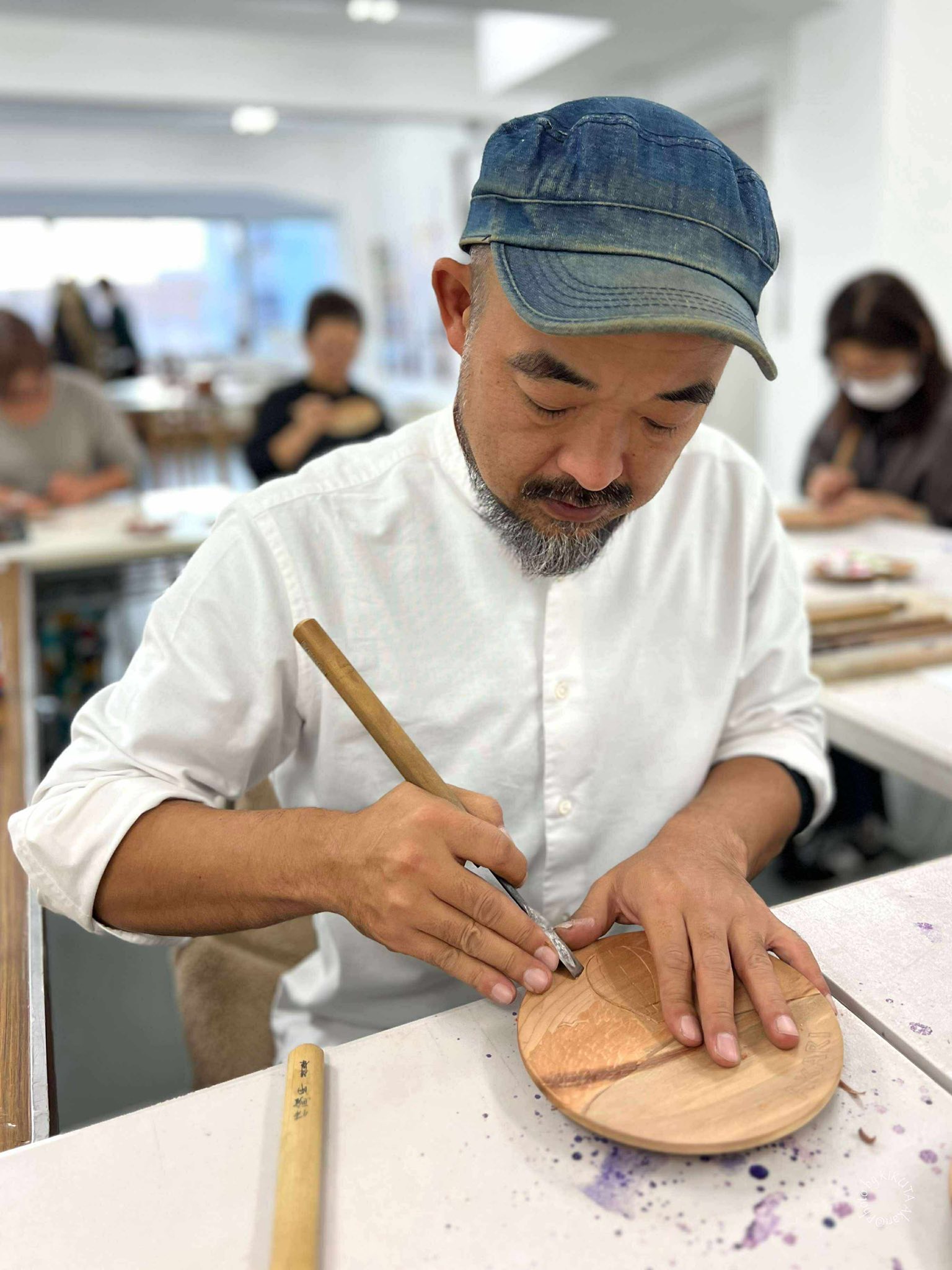 11/15(土) 鎌倉彫藤孔会会長、鎌倉彫教授会副会長、の肩書きを持つ田中
