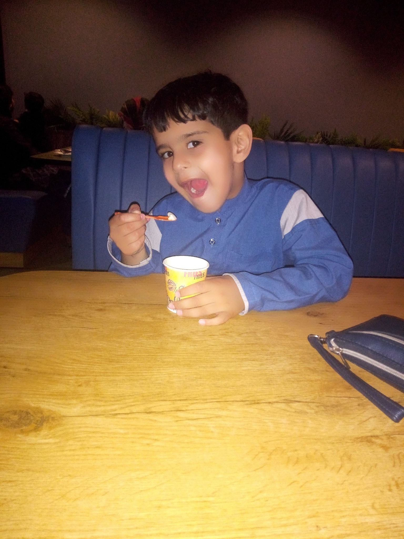 Rishta group Sahiwal | Cute baby ice cream khatay huye | Facebook
