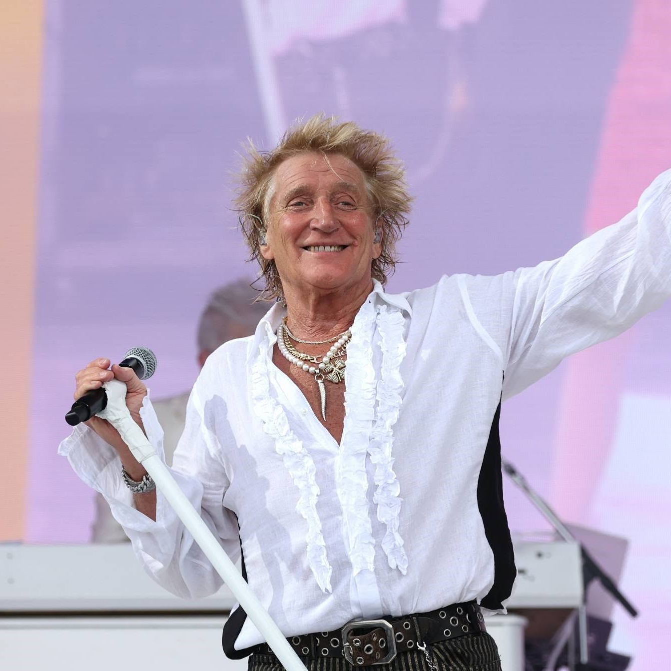 WalesOnline - Rod Stewart fans left 'crying' after moment... | Facebook