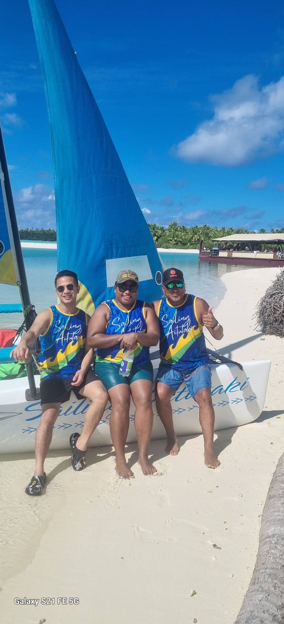 Sailing Aitutaki Charters & Tavai Inventure Land Tours