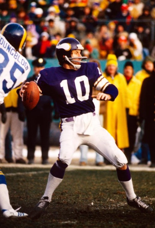 1976-9-12 Minnesota Vikings @ New Orleans Saints (Sammy White 47