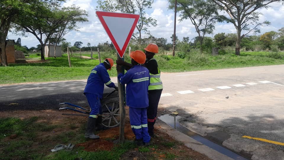 Marondera RDC - 🚧 ROAD SIGNS & MARKINGS INSTALLATION –... | Facebook