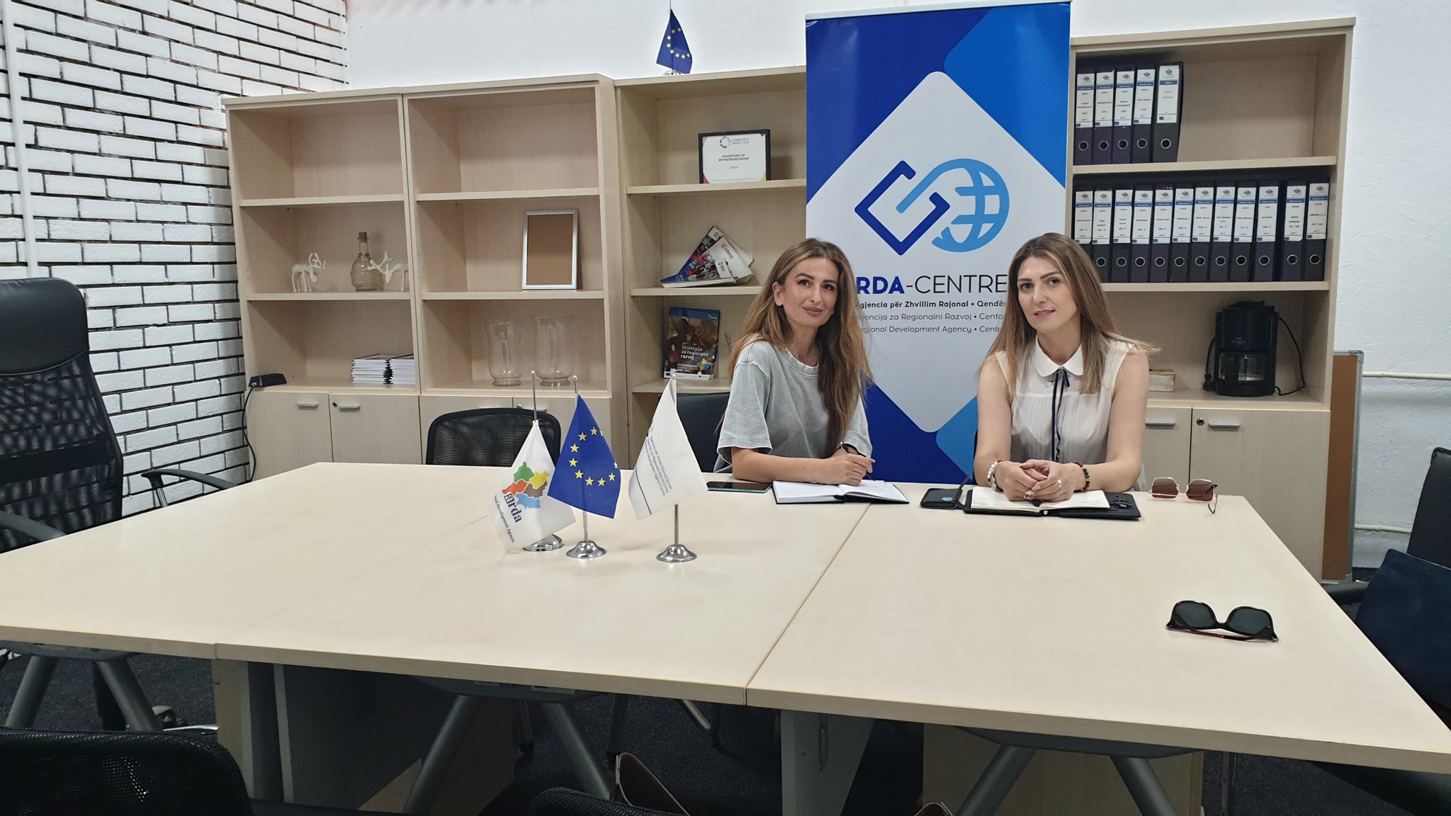 Ministria - MZHR realizon vizitë në AZHR Qendër për koordinimin e ...