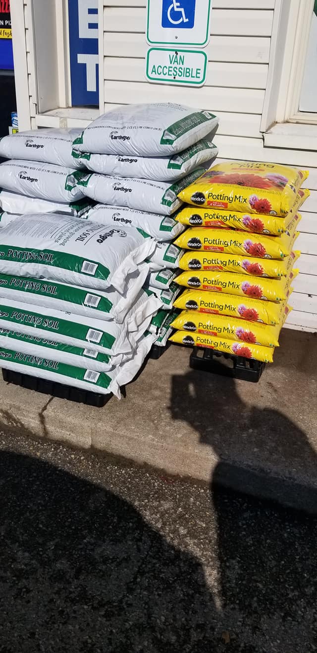 Gopher Market - Potting Soil, Miracle Gro, Spring Flower...