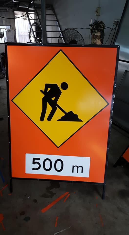 TEMPORARY SIGN #TMP ROAD WORKS... - FINE ART ADVERTISING | Facebook