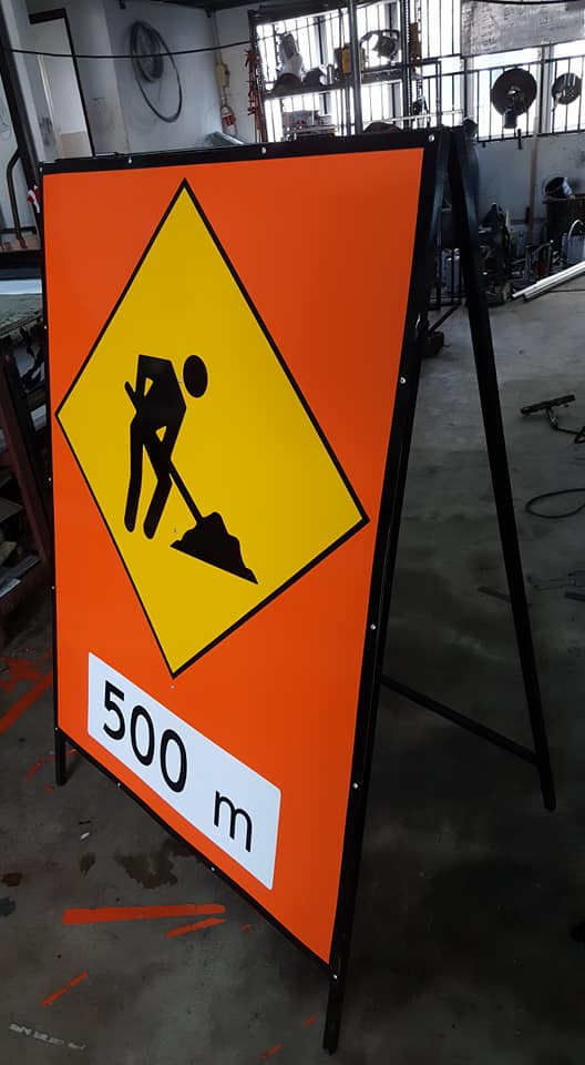TEMPORARY SIGN #TMP ROAD WORKS... - FINE ART ADVERTISING | Facebook