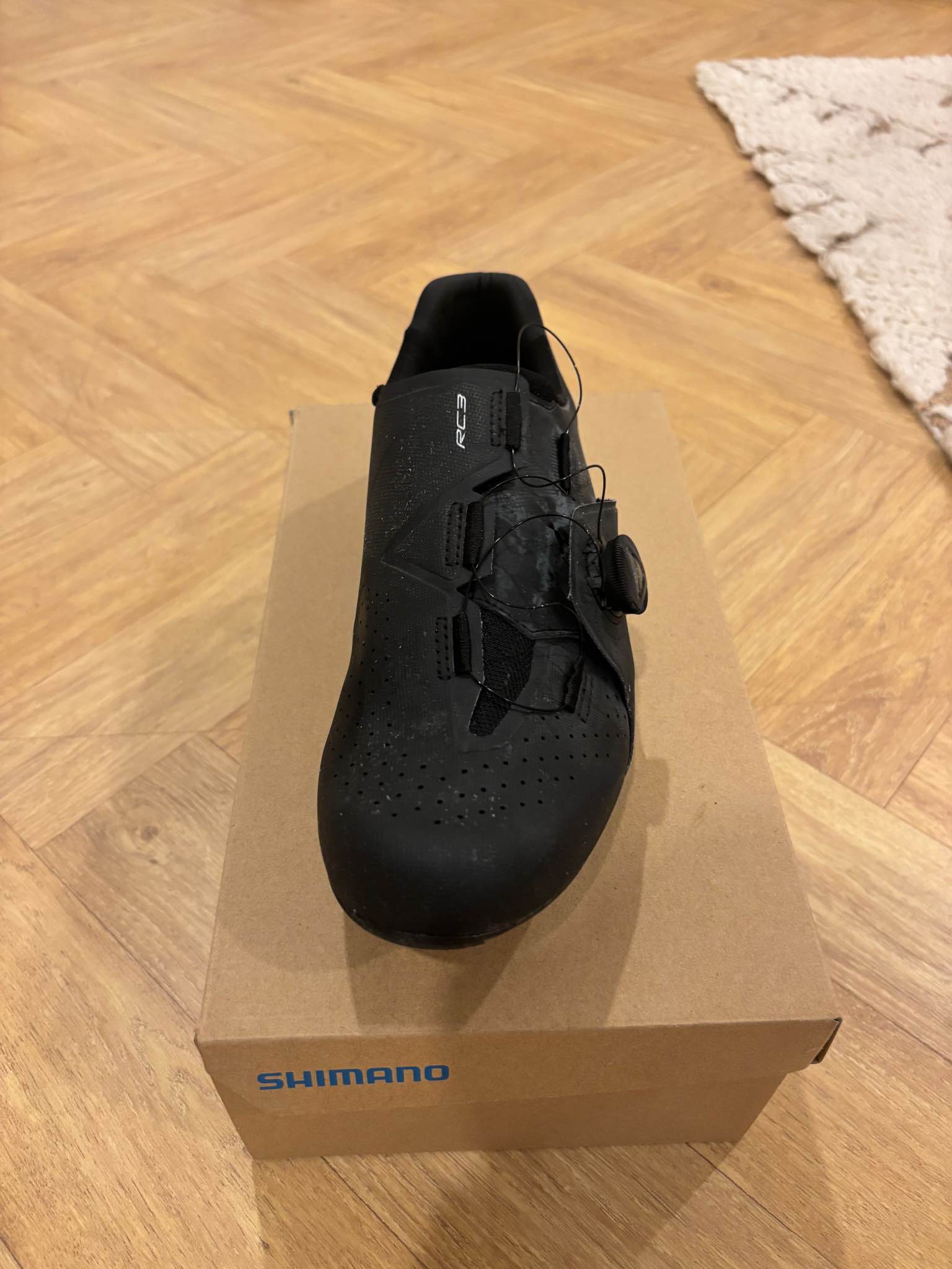 Shimano RC3 road cycling shoes for sale - Bicycle Cleats ...